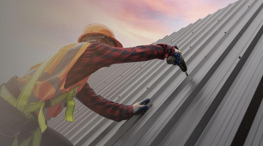 Professional gutter cleaning in Horicon, WI